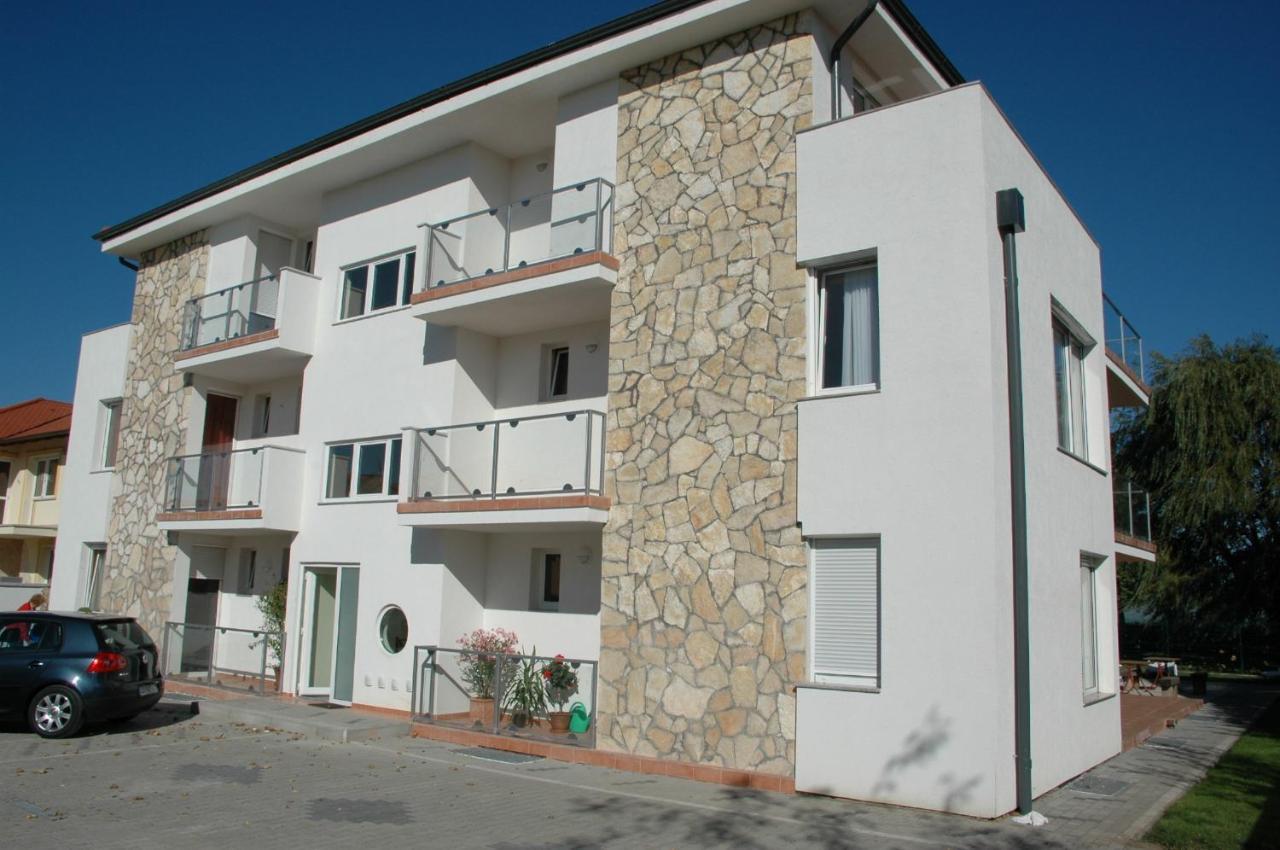 Gruber Apartman Siófok Zewnętrze zdjęcie